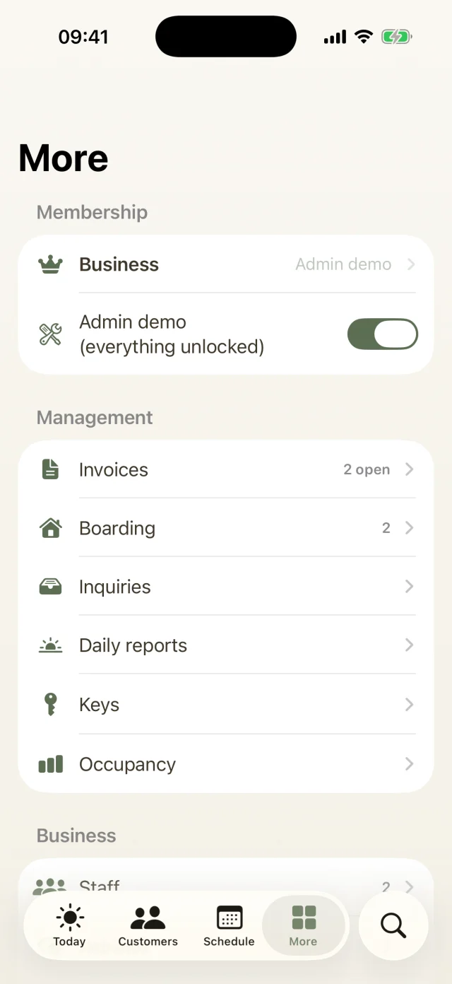 More section with membership, invoices, boarding, inquiries, daily reports, keys and capacity.