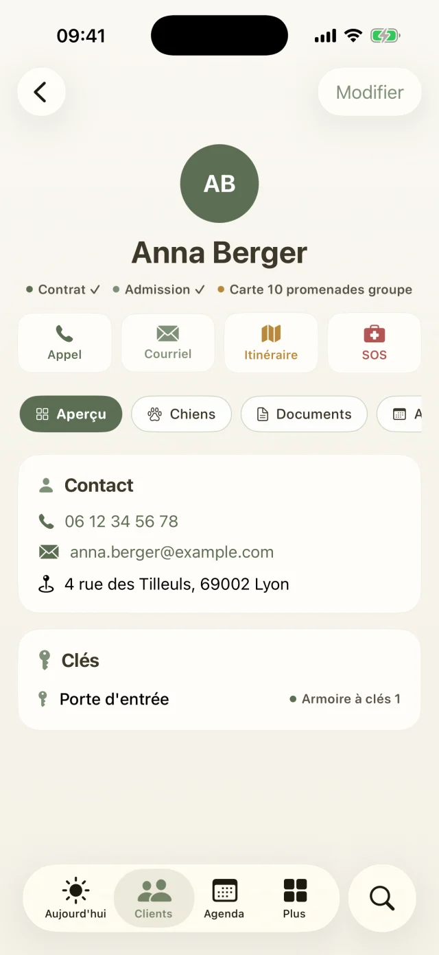 Profil client d'Anna Berger avec les actions rapides appel, e-mail, itinéraire et SOS.